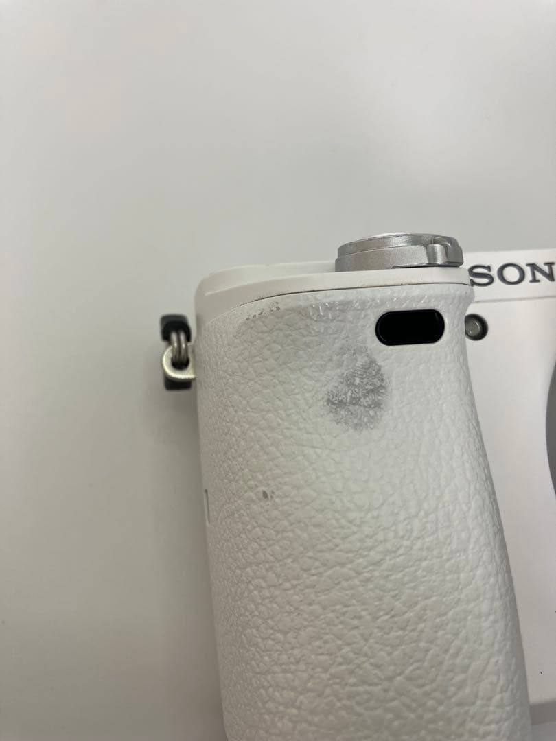 【返品保証・動作確認済】SONY α6000 ホワイト ダブルズームレンズキット