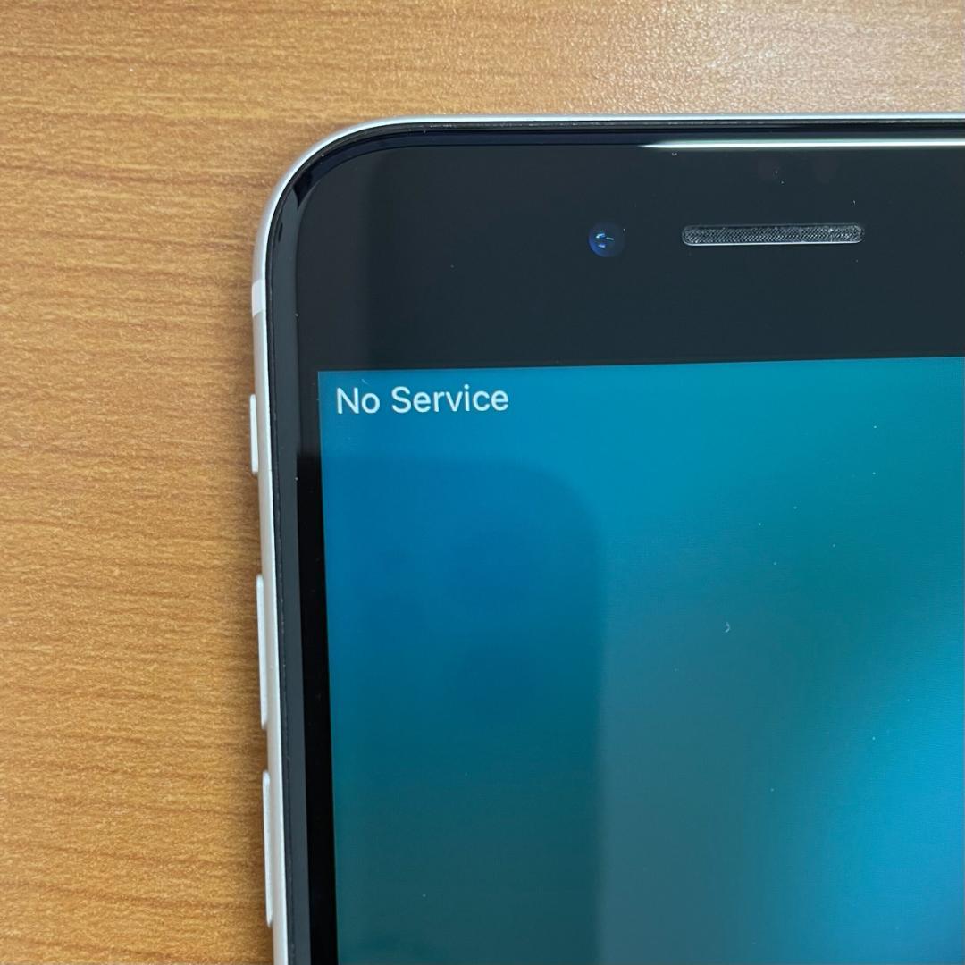 K*i様 動作確認済み iPhone SE 第2世代 128GB ID:J456