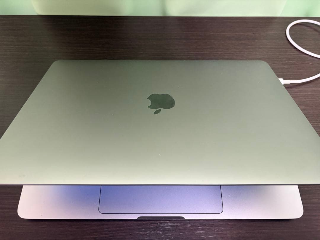 美品✨MacBook Pro 13インチ 2020年スペースグレイ