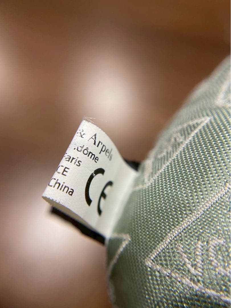 ヴァンクリーフ&アーペル　ノベルティ　テディベア