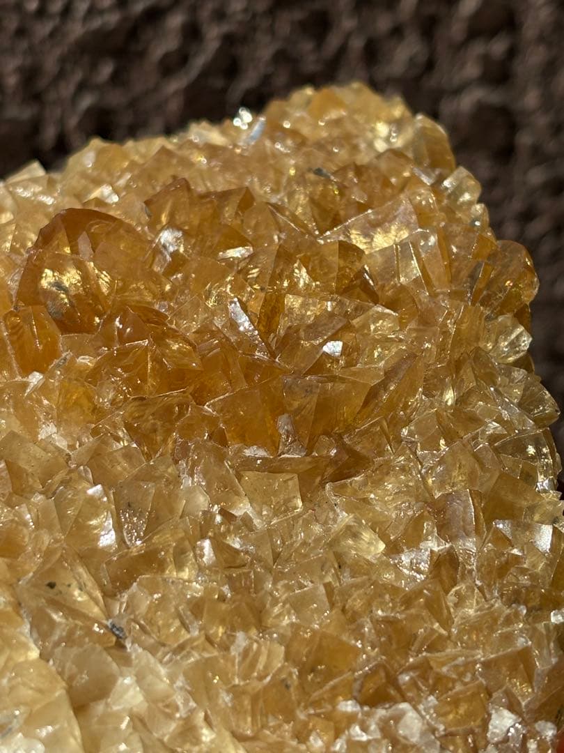 ハニーカルサイト　クラスター　791g 高周波石　癒し　元気カラー　天然石