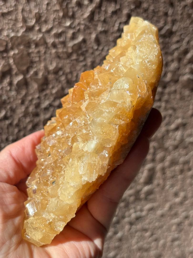 ハニーカルサイト　クラスター　791g 高周波石　癒し　元気カラー　天然石