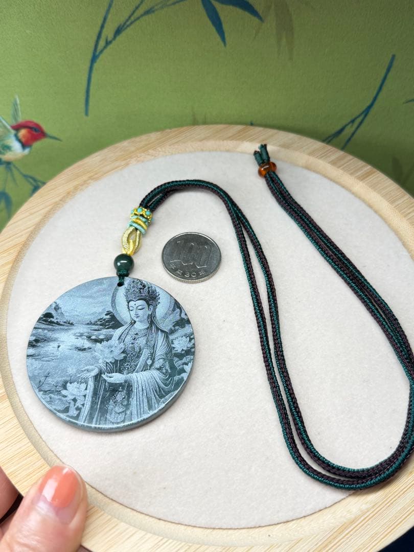 新年お祝い第2弾⭐️天然A貨翡翠　馬年の御守り❣️影彫馬&大勢至観音様　鑑定書付き