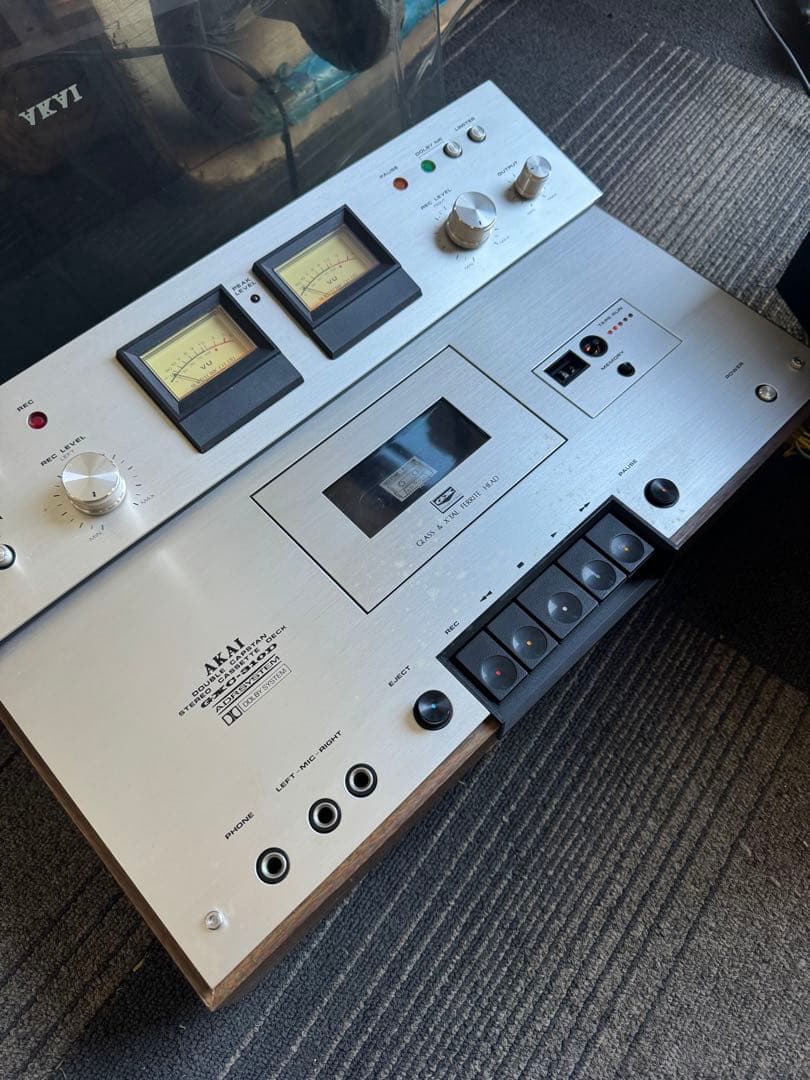 1127 AKAI カセットデッキ VUメーター付き