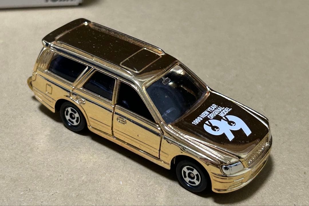 トミカ 非売品 日産 ステージア 金メッキ お正月限定ゴールド仕様