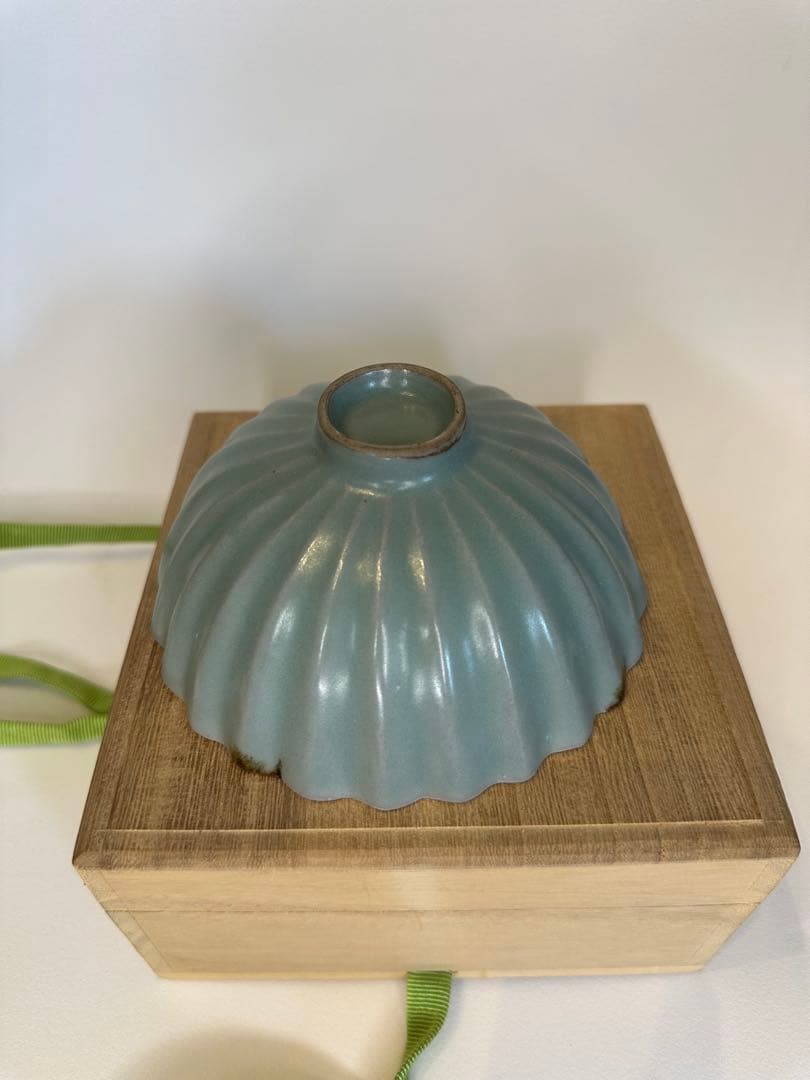 明代　龍泉窯 青磁碗 共箱付き