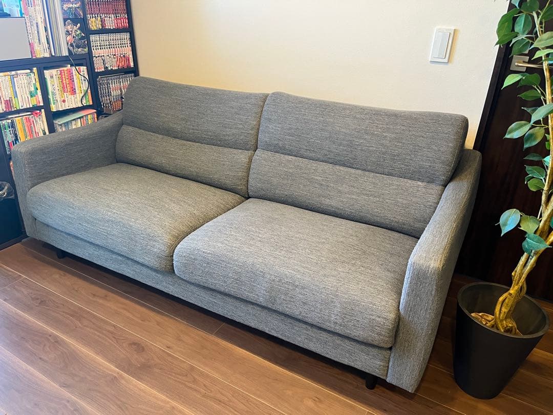 【送料込み】ニトリ 3人掛けソファ オットマン ヘッドレスト×2 クッション付き