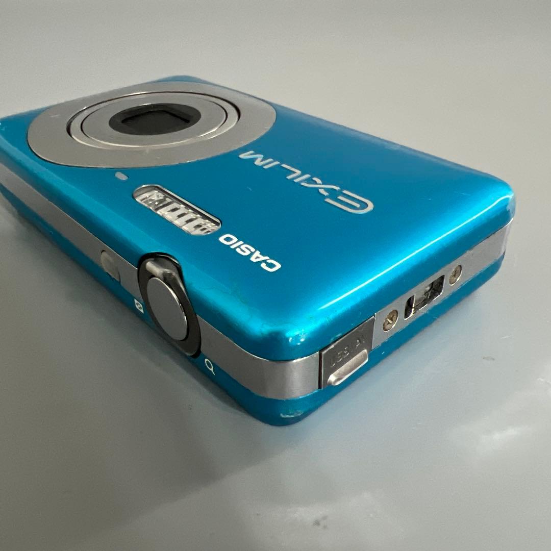 CASIO　コンパクトデジタルカメラ　EXILIM ZOOM EX-Z800