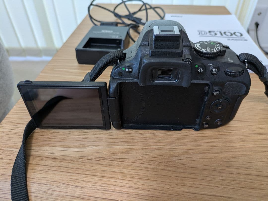 Nikon D5100 デジタル一眼レフ 本体
