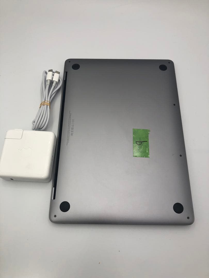 MacBook本体 MacBook Pro Core i7 7660U 2.5GHz 16GB
