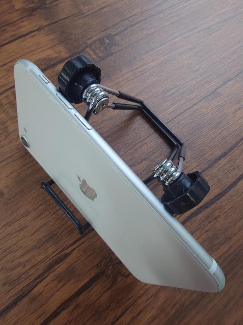 Apple iPhone SE (第2世代)64GB