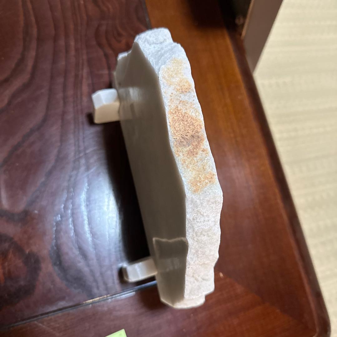 漢字書の石製オブジェ