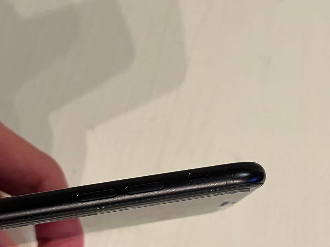 Apple iPhone SE 第二世代 256g 画面割れ