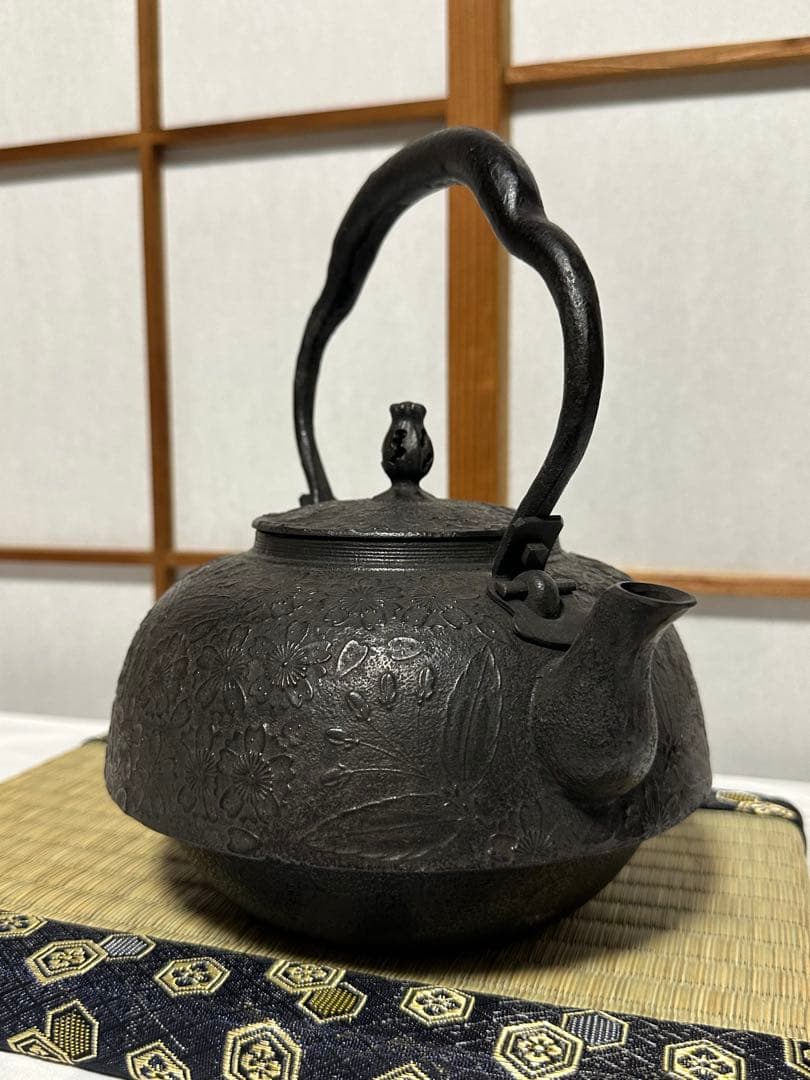 本番盛岡 薫山 南部鉄器 鉄瓶 尾垂型 桜 1.8リットル 新品未使用品