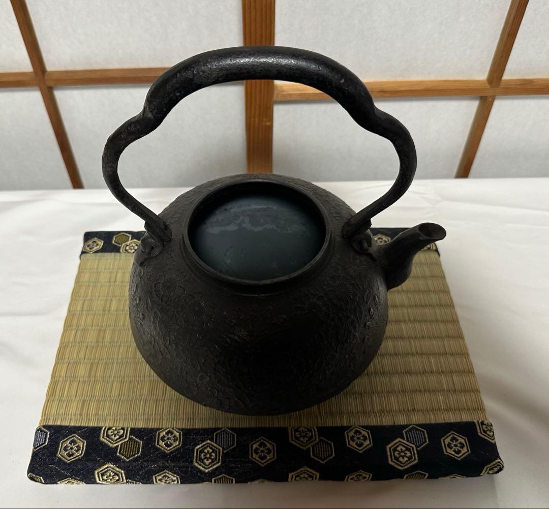 本番盛岡 薫山 南部鉄器 鉄瓶 尾垂型 桜 1.8リットル 新品未使用品