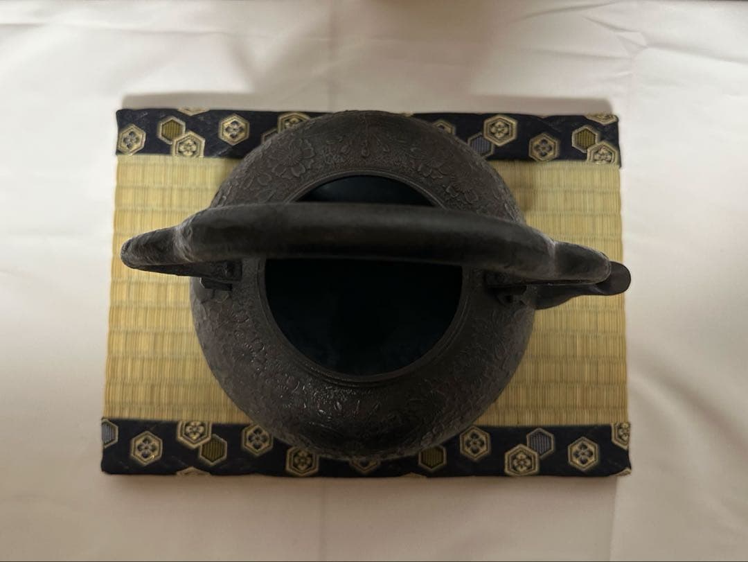 本番盛岡 薫山 南部鉄器 鉄瓶 尾垂型 桜 1.8リットル 新品未使用品