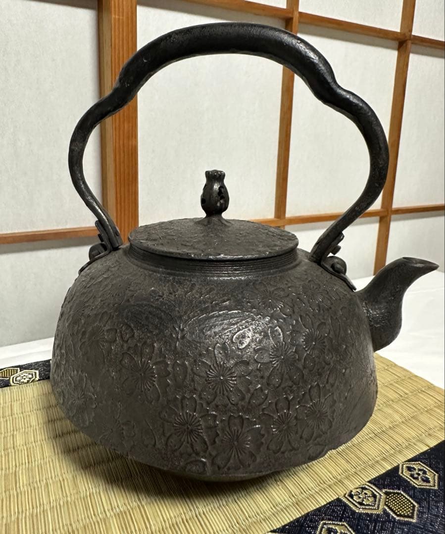 本番盛岡 薫山 南部鉄器 鉄瓶 尾垂型 桜 1.8リットル 新品未使用品