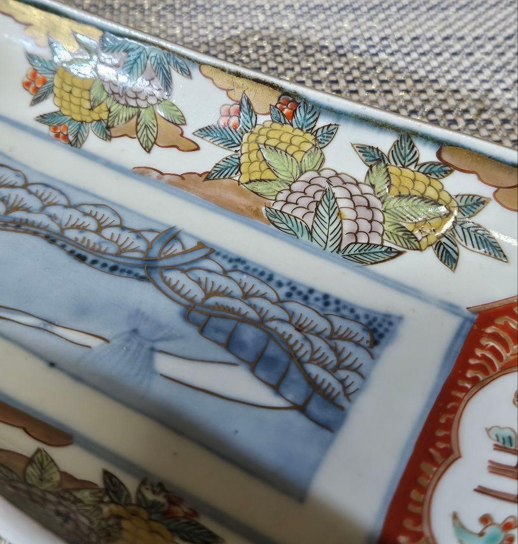 江戸時代後期　古伊万里　錦手　金彩色絵　木の実に羊歯唐草文　田に藁の図　長皿