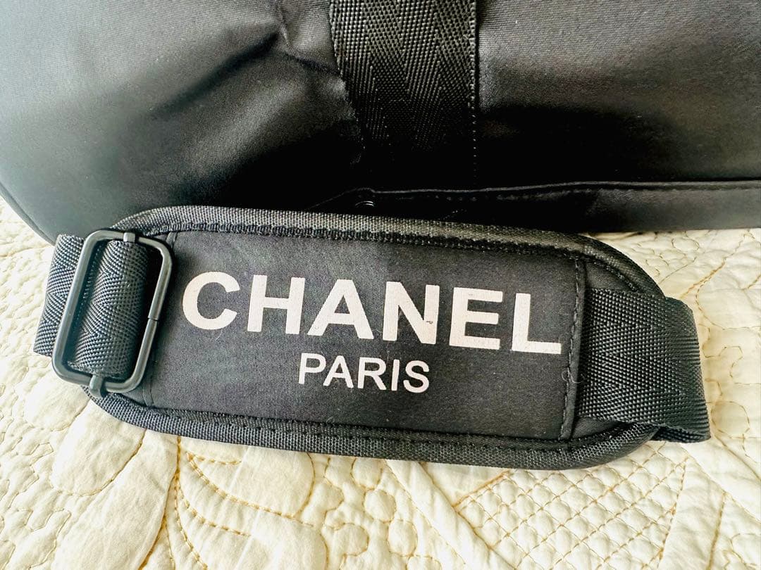 訳あり未使用☆CHANELシャネルノベルティ新品ボストンバッグ黒ジムストラップ付