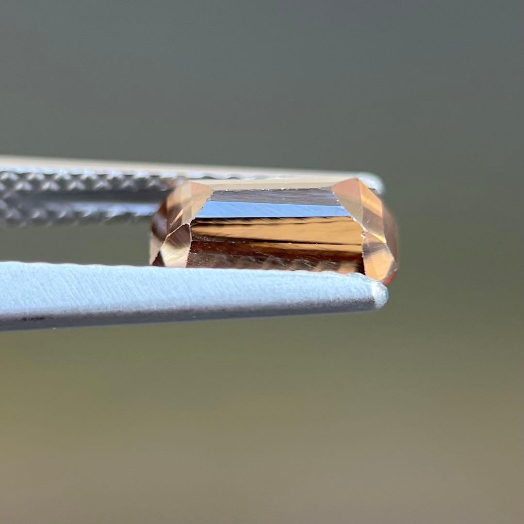 スリランカ産非加熱天然ジルコンルース