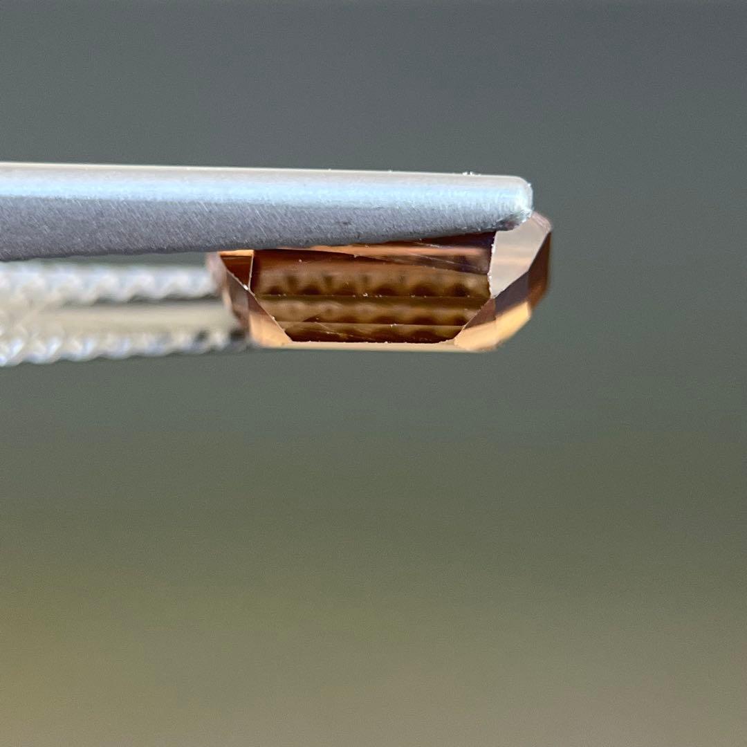 スリランカ産非加熱天然ジルコンルース