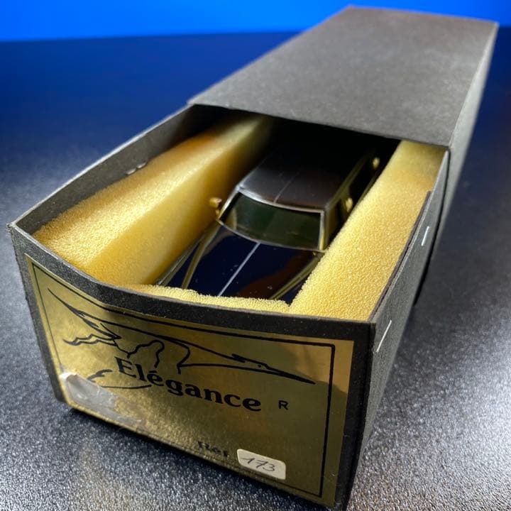 入手困難 1／43キャデラックリムジン