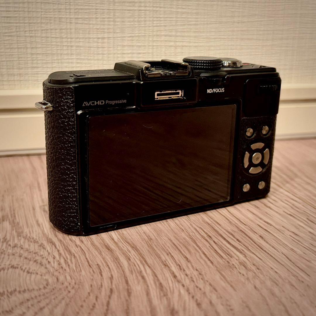 Lumix DMC-LX7 コンパクトデジタルカメラ