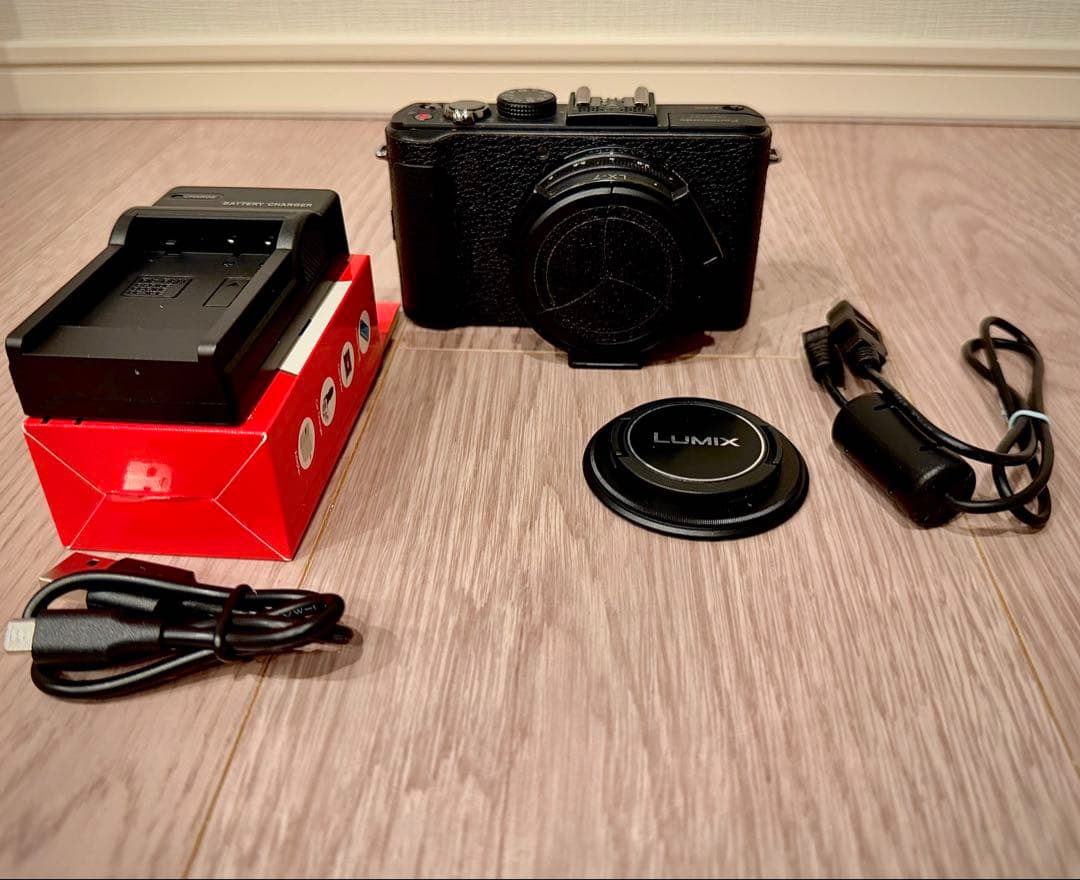 Lumix DMC-LX7 コンパクトデジタルカメラ