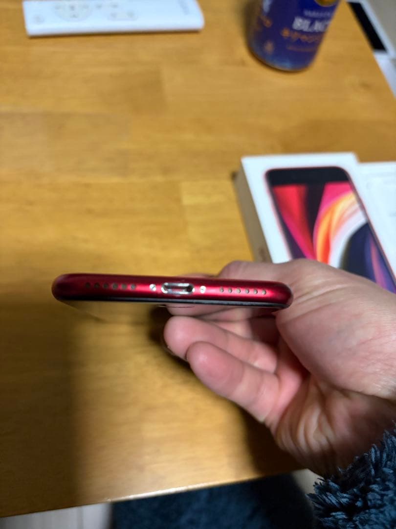 美品　iPhone SE 第2世代 赤 64GB SIMフリー