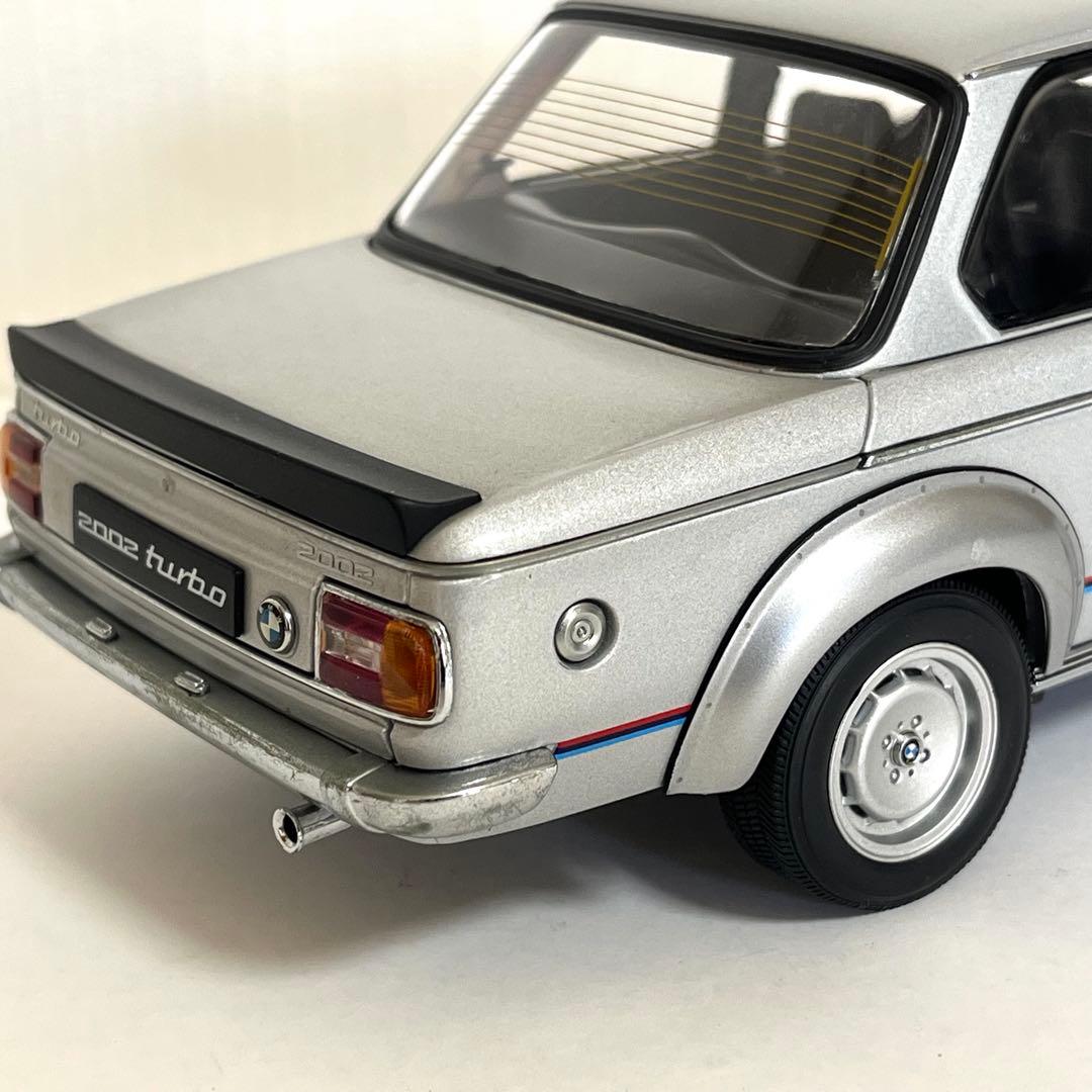 AUTO art 1/18  2002TURBO シルバー (一部破損有り