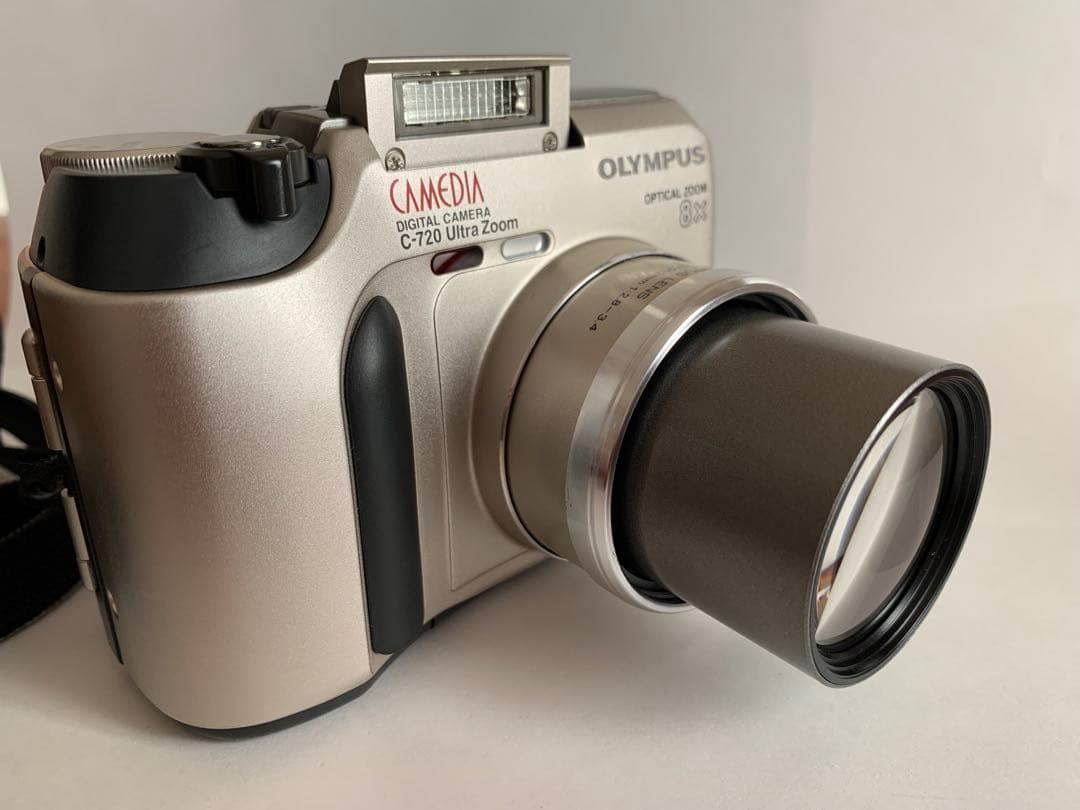 OLYMPUS C-720 Ultra Zoom デジタルカメラ