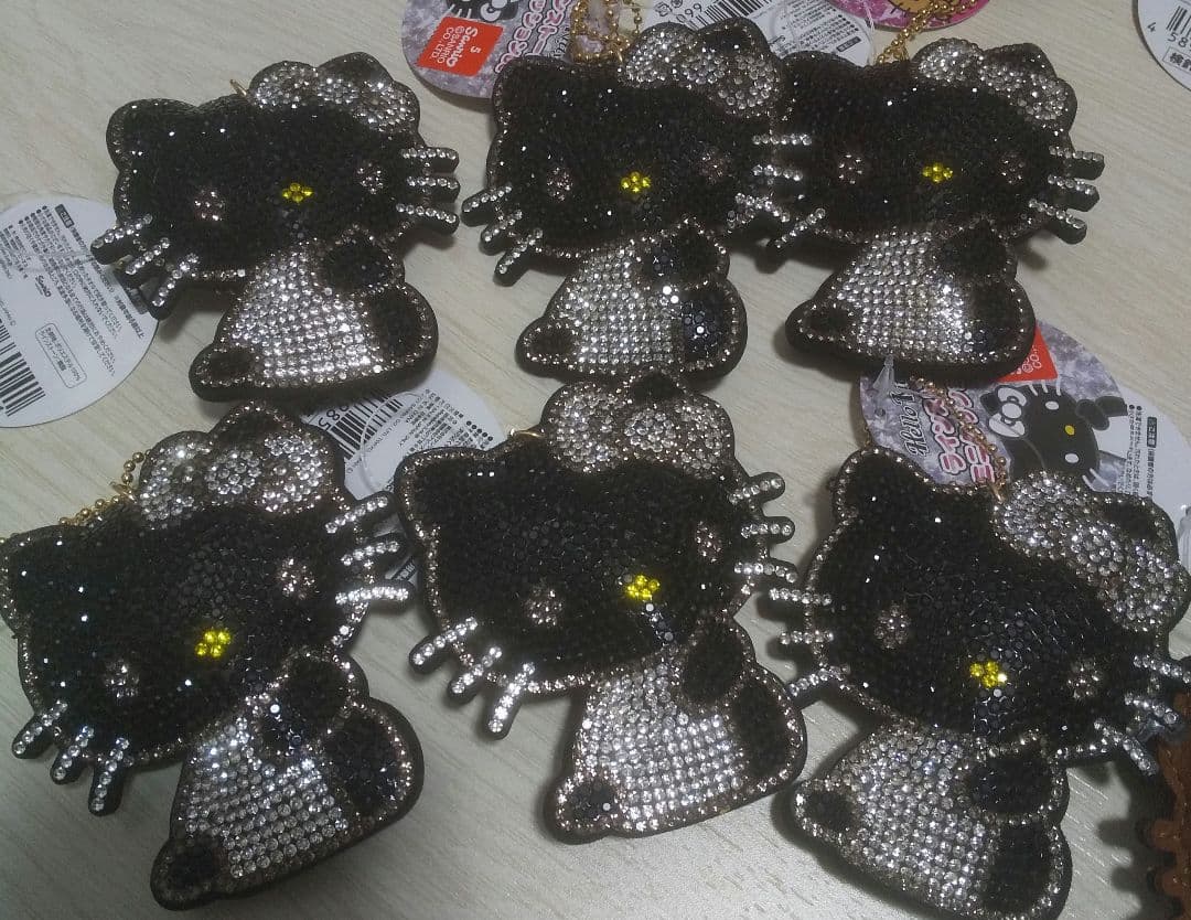 ハローキティ ラインストーン ミニクッション BC キーホルダー キラキラ