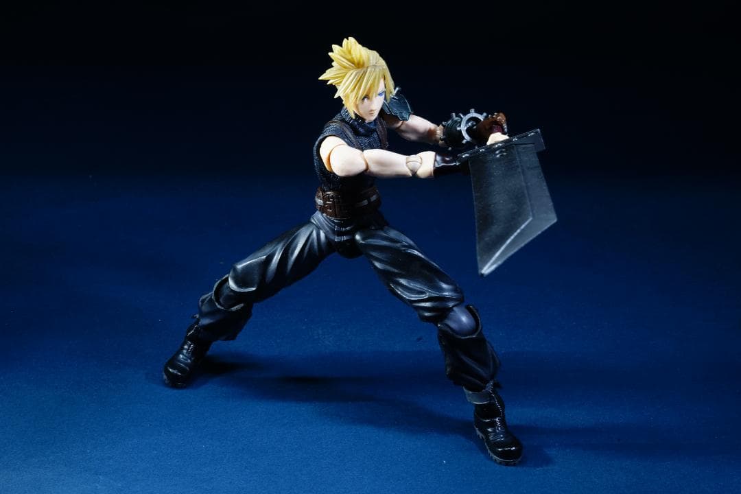 u*d様 中古PLAY ARTS改 クラウド DISSIDIA FINAL FA