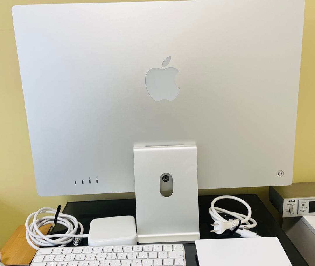 Macデスクトップ iMac M3 24 16GB/512GB touchID trackpad