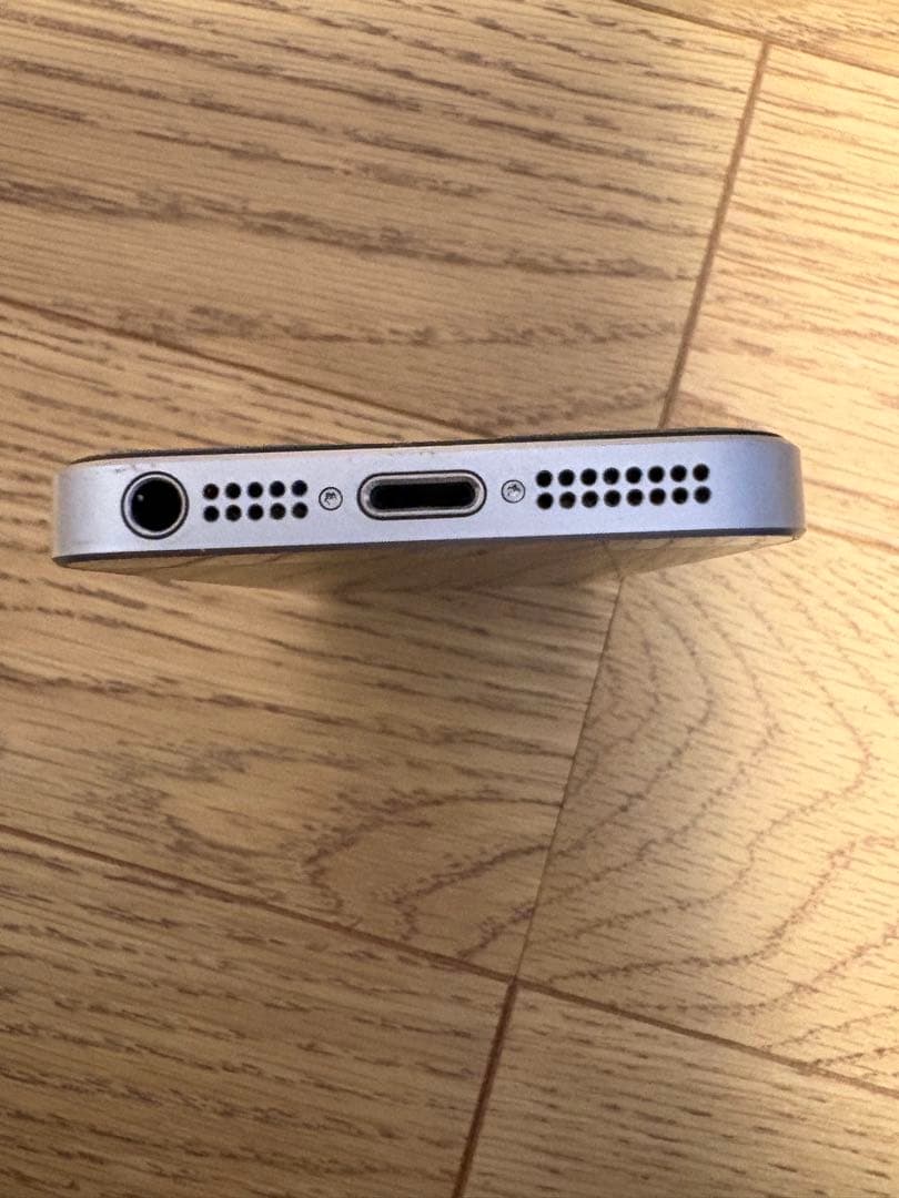 iPhone SE 第1世代 64GB スペースグレイ　SIMフリー