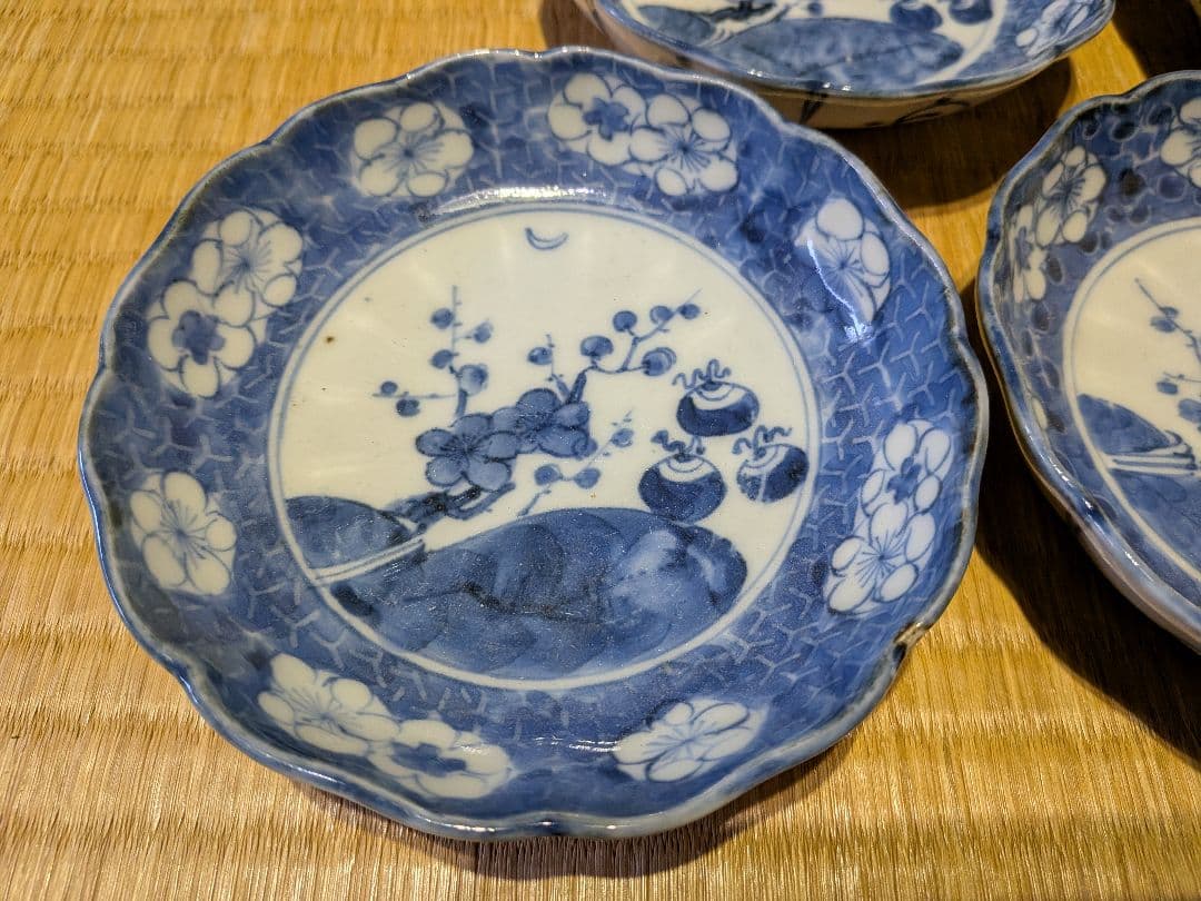 古伊万里　染付　小鉢・小皿（５客）夜の梅に宝珠　径12.3㎝