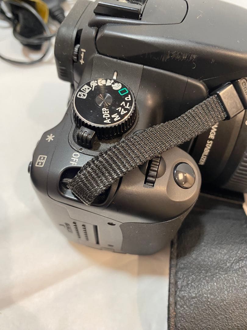 キャノン イオスキッスCanon EOS kiss X3 デジタル一眼レフカメラ