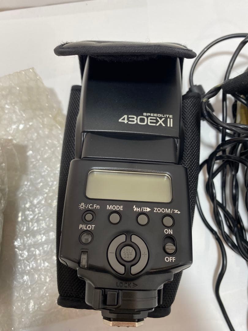 キャノン イオスキッスCanon EOS kiss X3 デジタル一眼レフカメラ