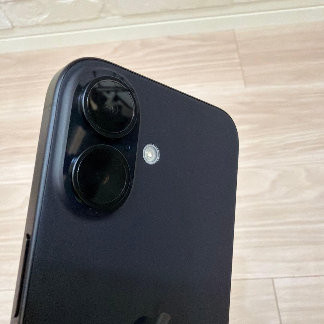 【極美品】iPhone16 128GB ブラック（黒）SIMフリー