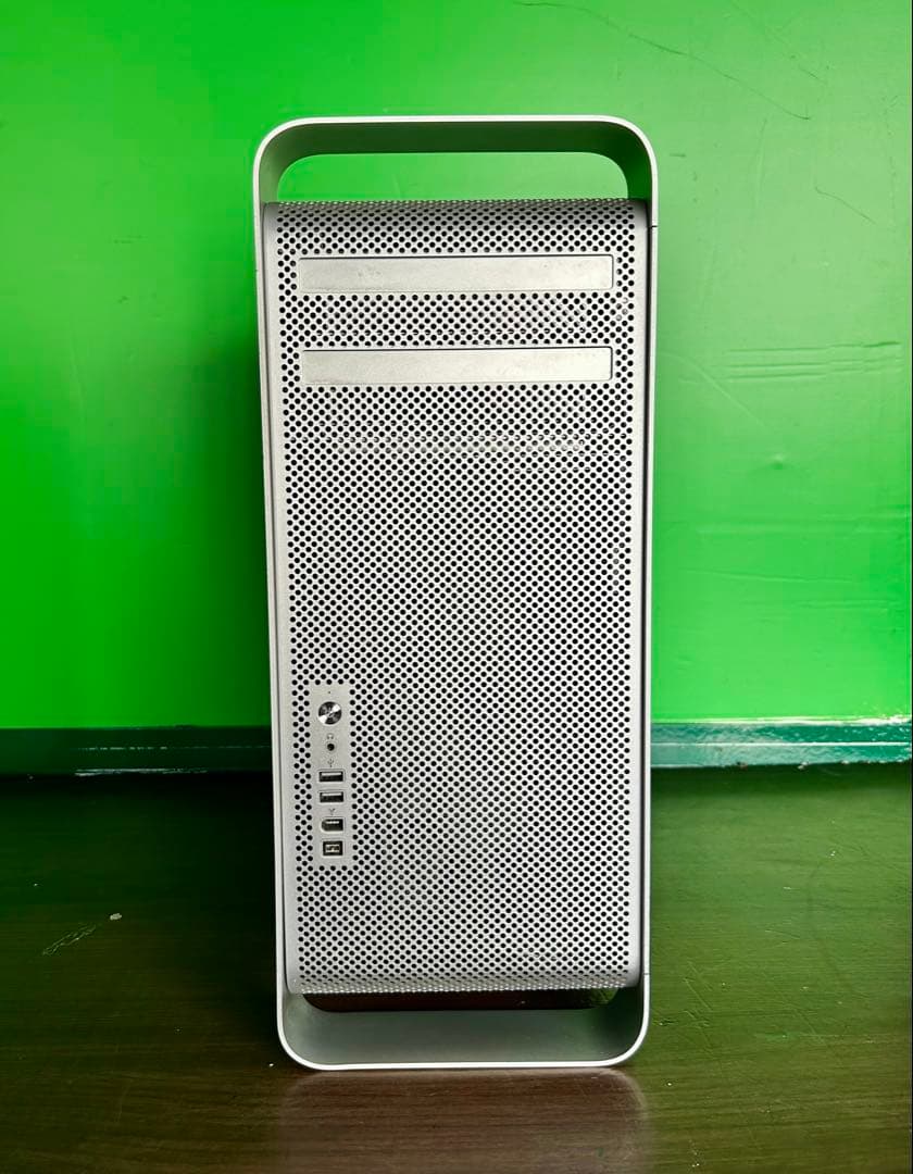 ジャンク商品Apple Mac pro 2008