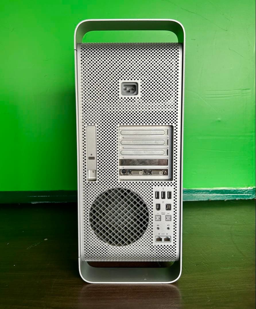 ジャンク商品Apple Mac pro 2008