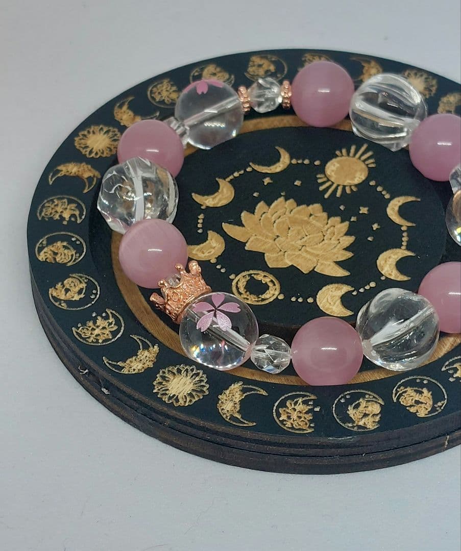 【ピンクが可愛い♡】桜彫り水晶のブレス