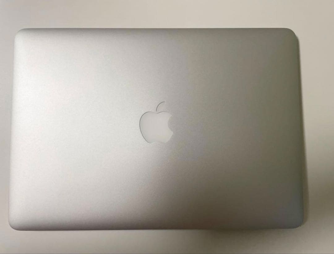 Apple MacBook air 13インチ シルバー 充電器付き