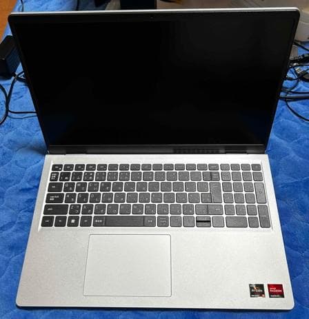 新品！Dell 15 Ryzen3 7320U・512GB SSD搭載
