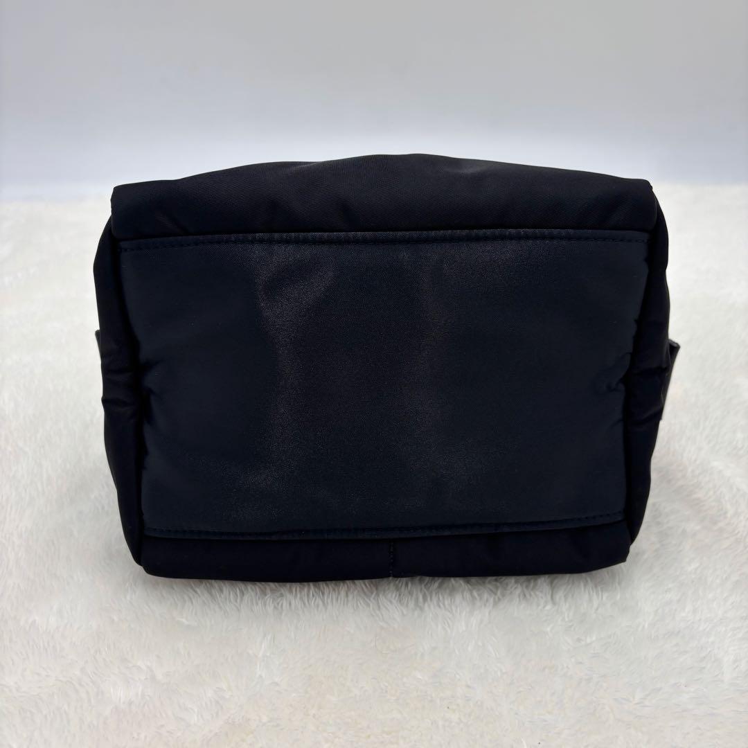 極美品　アルティザン&アーティスト　ワイドオープンハンドバッグARTISAN