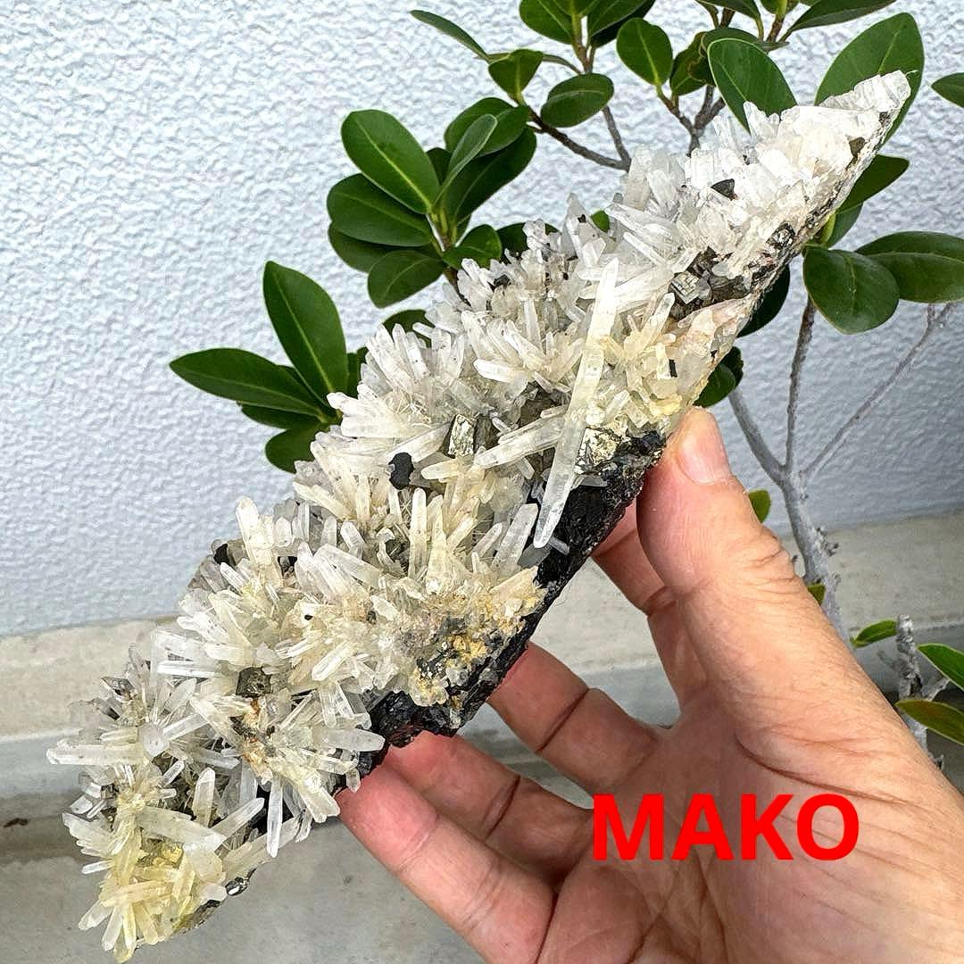 M1782☆パイライト共生水晶クラスター1.1Kg☆尾太鉱山産☆N50803