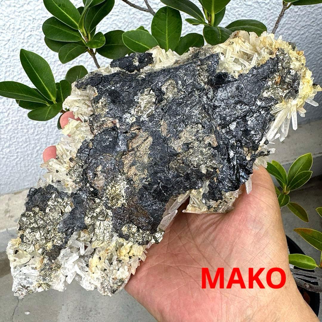 M1782☆パイライト共生水晶クラスター1.1Kg☆尾太鉱山産☆N50803