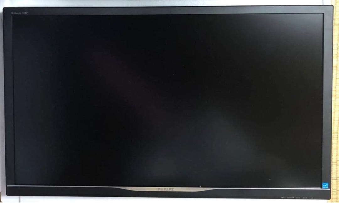 Philips 4K 32インチ　328P スタンドなし　本体、ケーブルのみ