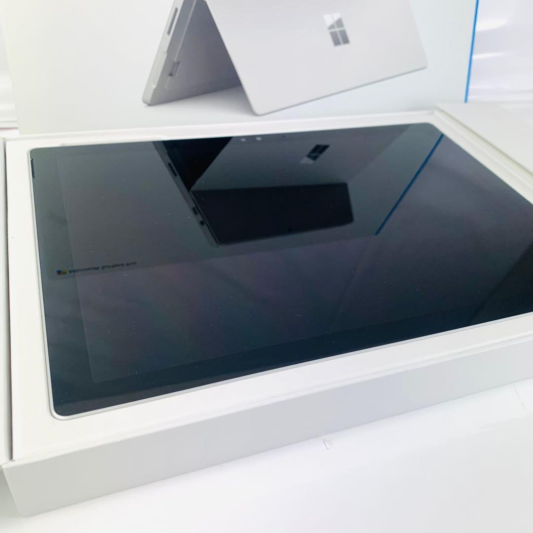 【美品】Surface Pro 4 Core i5 / 8GB / 256GB