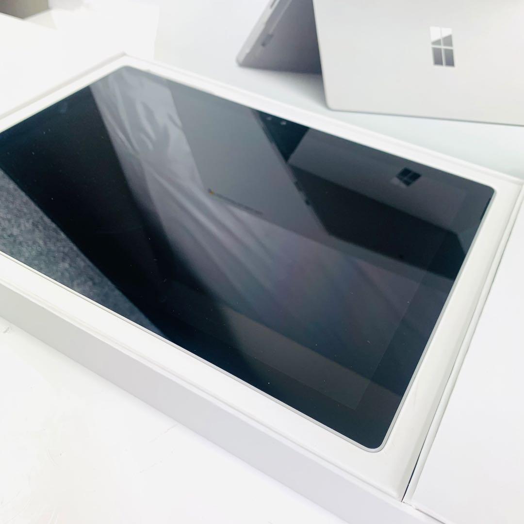 【美品】Surface Pro 4 Core i5 / 8GB / 256GB